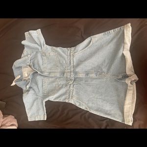 SO CUTE !!!!!! jean jumpsuit